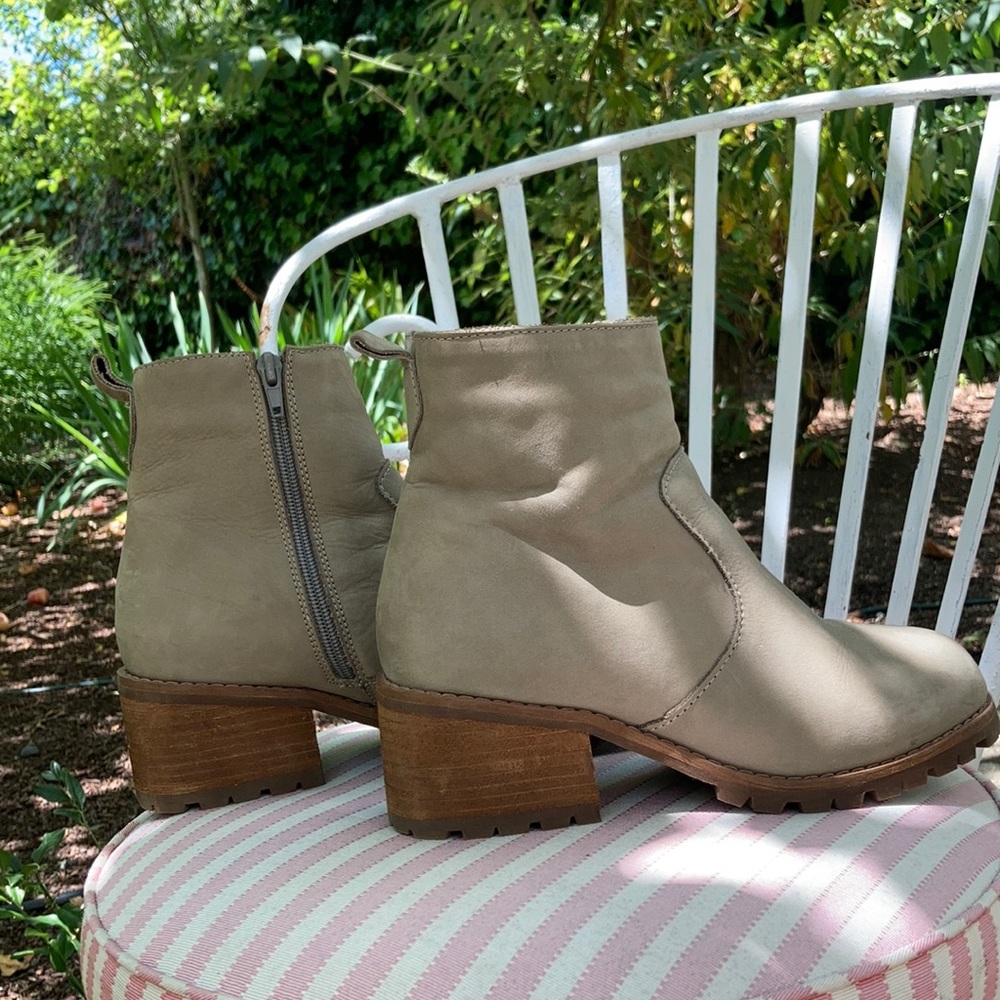 Jeffrey Campbell Havana Last low boots size 8